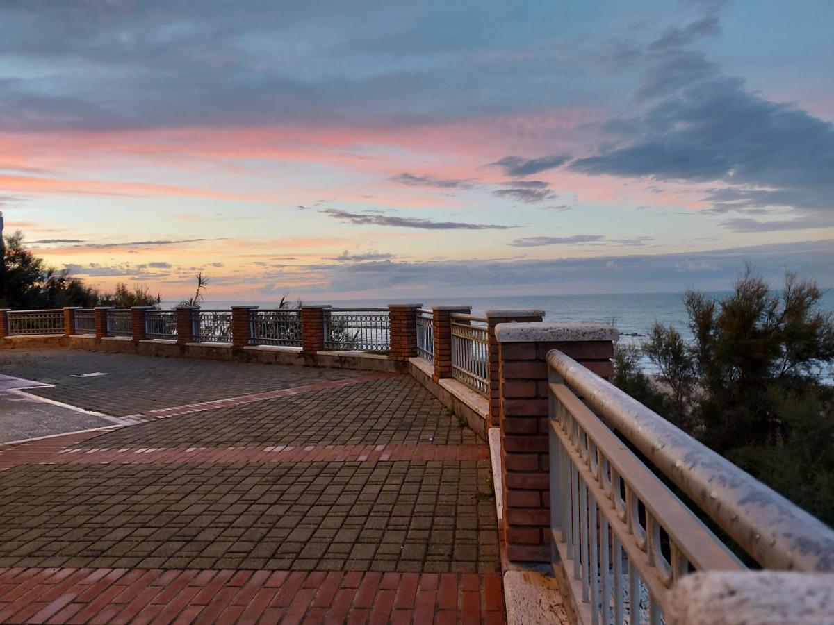I Tre Marchi Rooms / Camera Mare Termoli Buitenkant foto